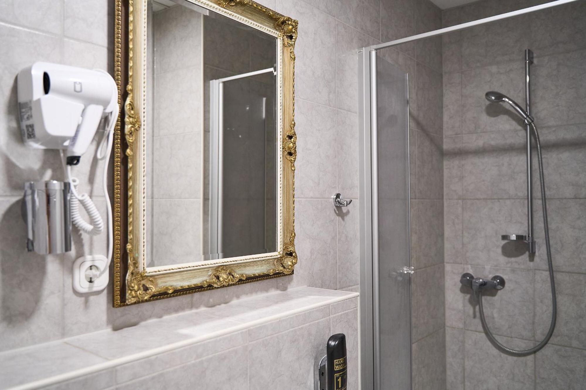 Hotel Maximo Pinneberg Kültér fotó