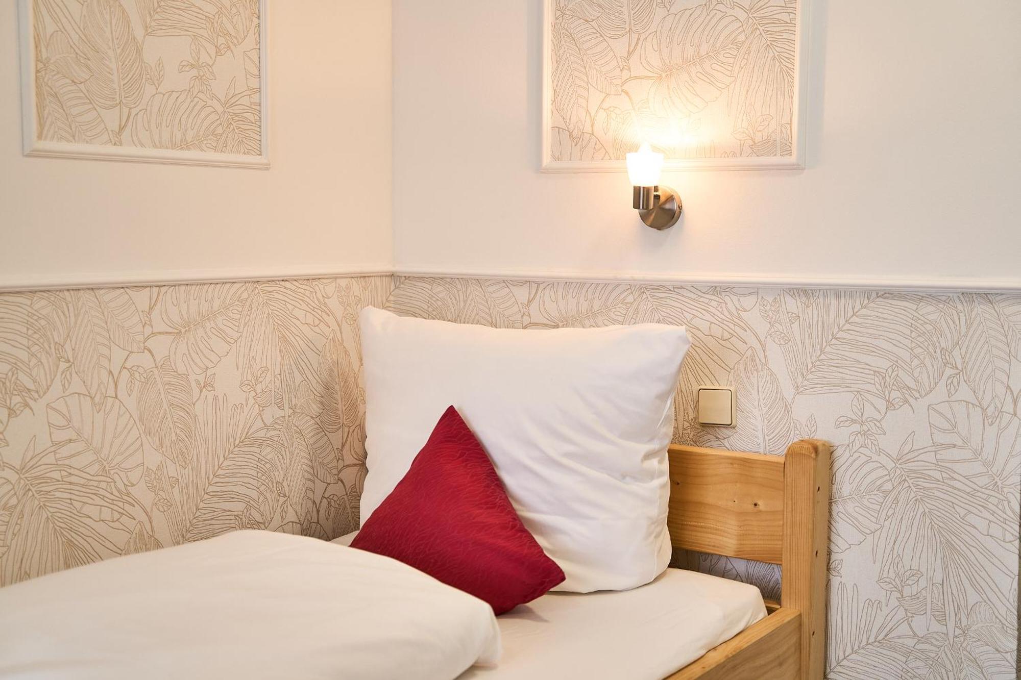 Hotel Maximo Pinneberg Kültér fotó
