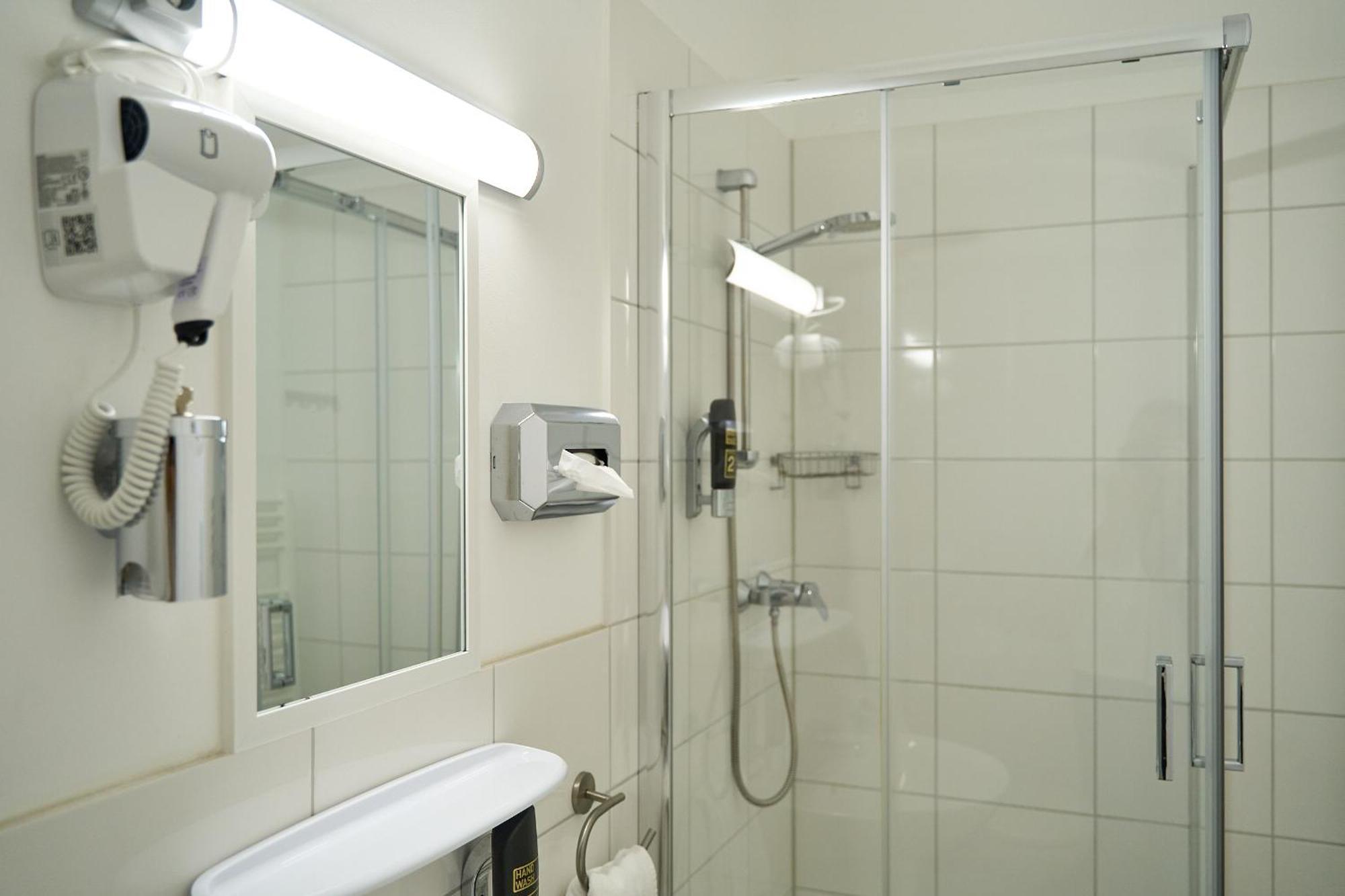 Hotel Maximo Pinneberg Kültér fotó